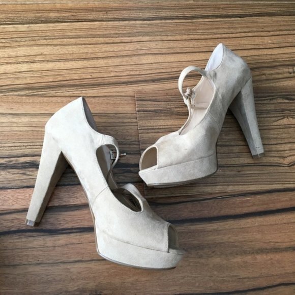 Marc Fisher M.F. Toby 3 Mary Jane Pump Heels - Picture 3 of 8